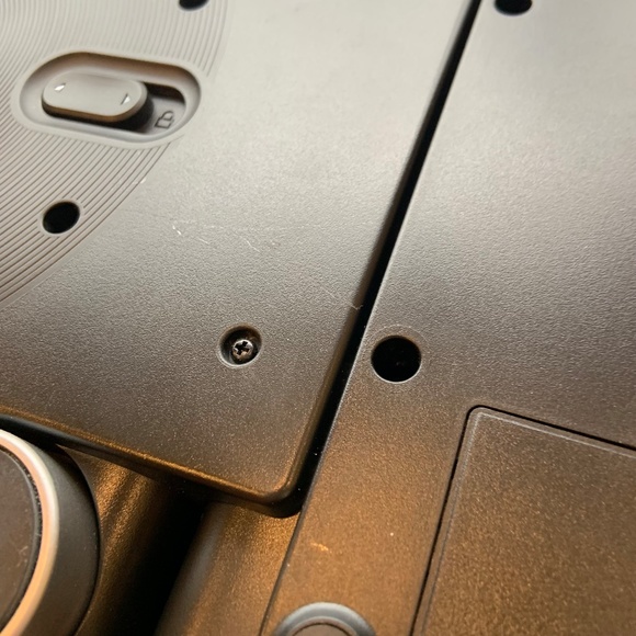 Vintage DJ Hero XBOX 360 Wireless Turntable Controller Untested AS IS For Parts - Picture 11 of 16